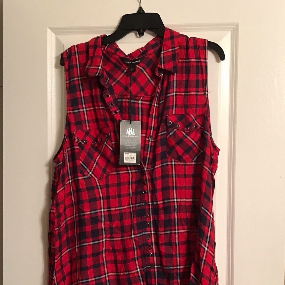 Women’s rock & republic sleeveless shirt